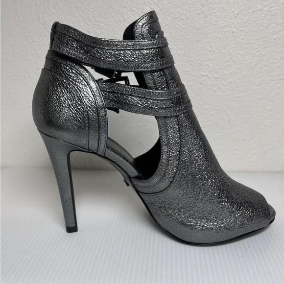 MICHAEL KORS BLAZE METALIC LEATHER OPEN TOE PEN HEELS IN SIZE 9.5 M - Picture 6 of 10